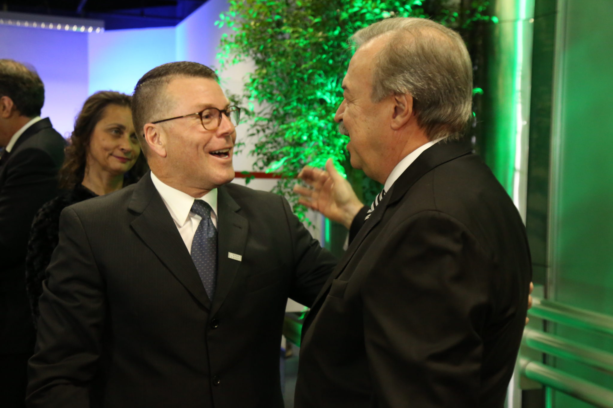 Walter Rauen (BOMAG Marini ) cumprimenta novo presidente Gilberto Porcello Petry
